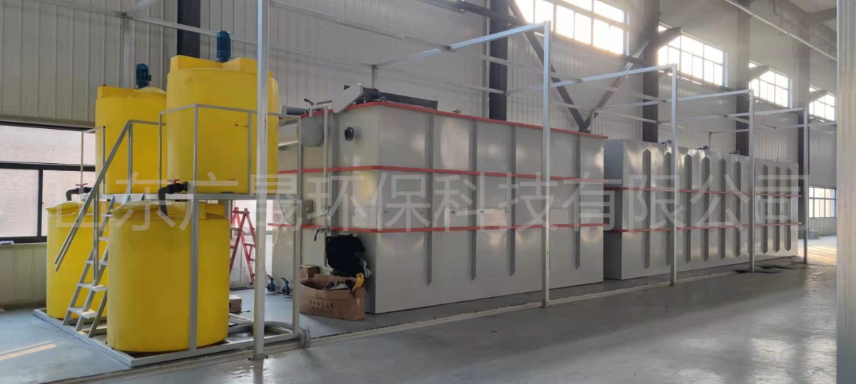 銀色氣浮機現場安裝 (2).jpg